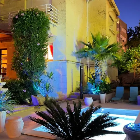 Villa At Location