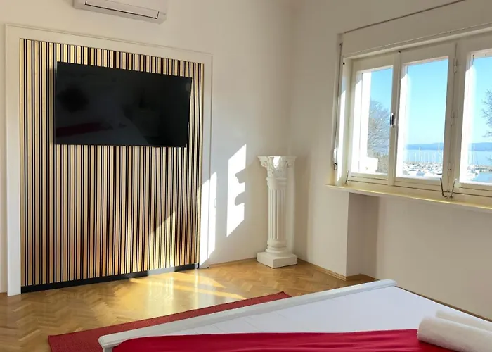 At Location * スプリト