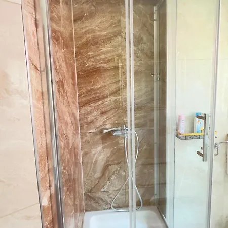 At Location * Σπλιτ